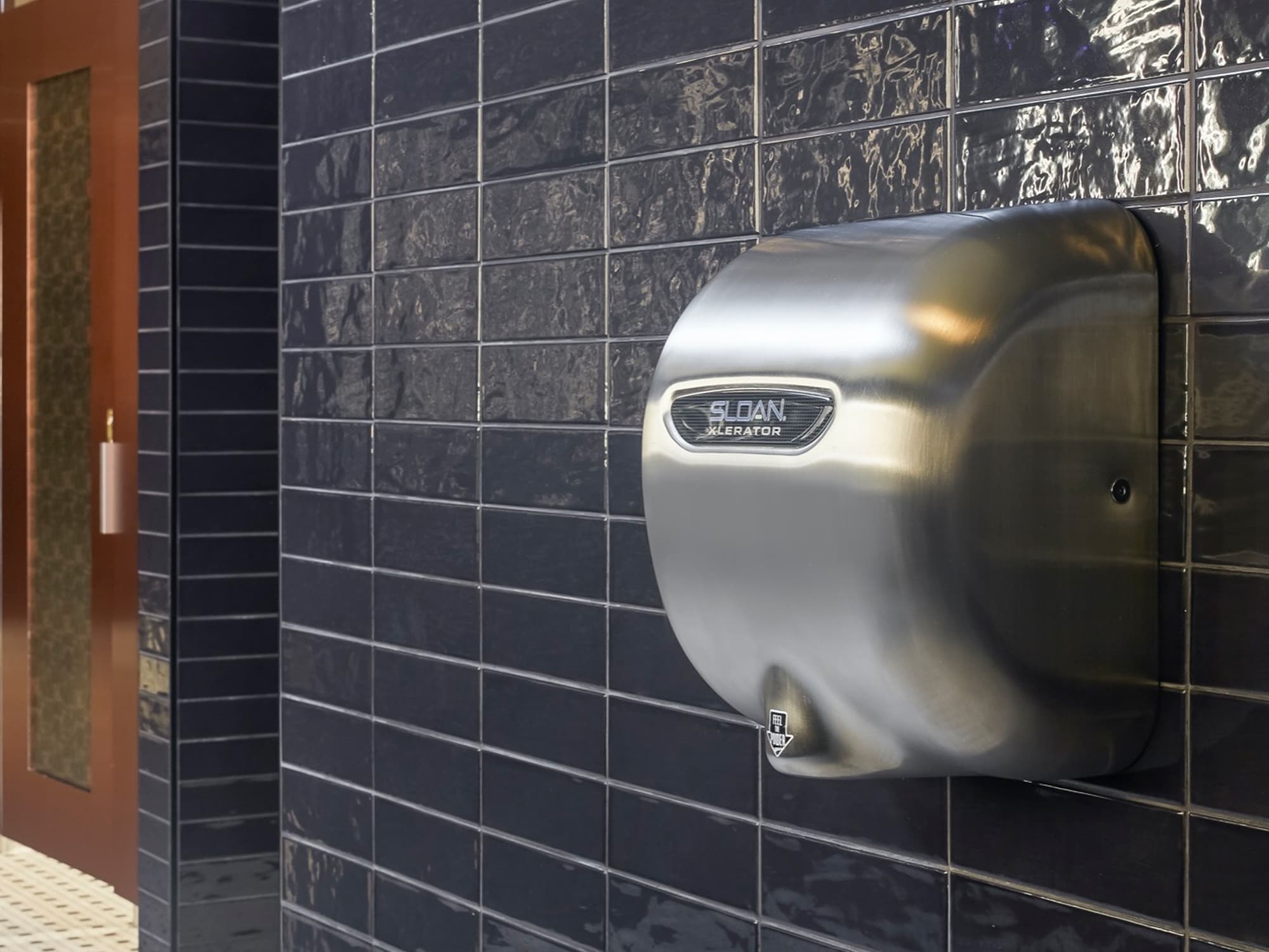 XLERATOR® Hand Dryer