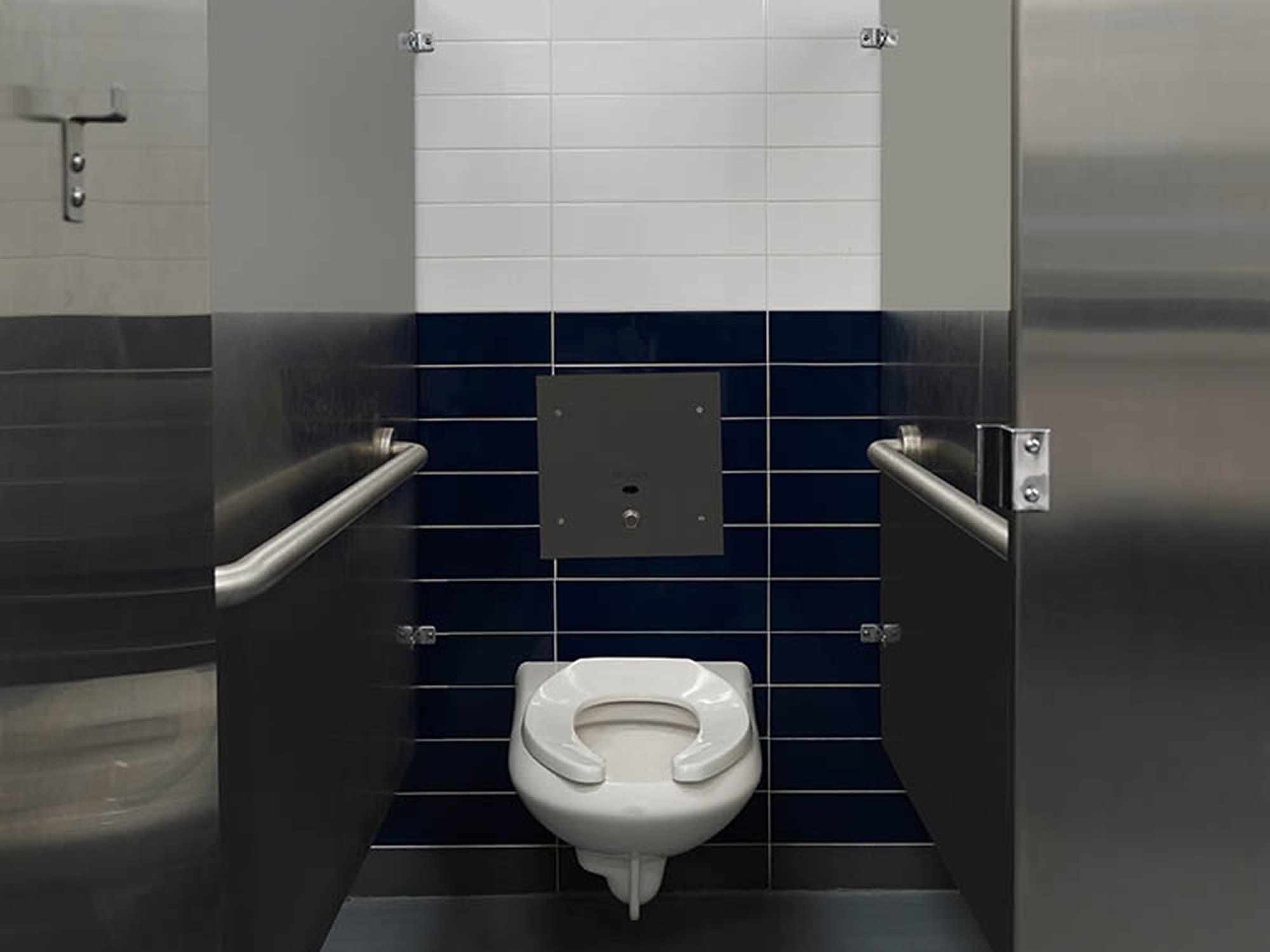 ST-2069A Water Closet with Sloan 152 ESS Flushometer