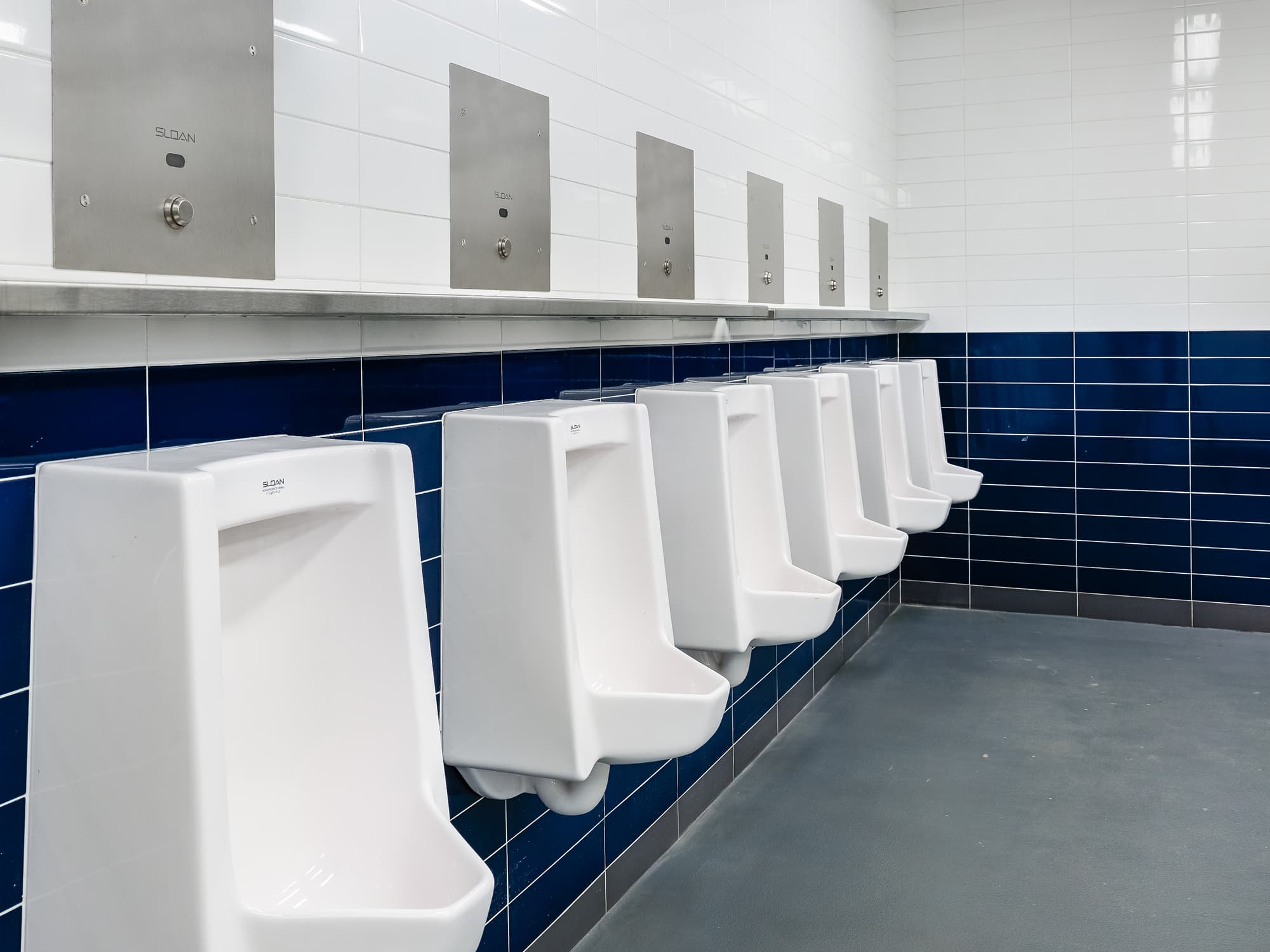 SU-1010 Urinal with Sloan 195 ESS Flushometer