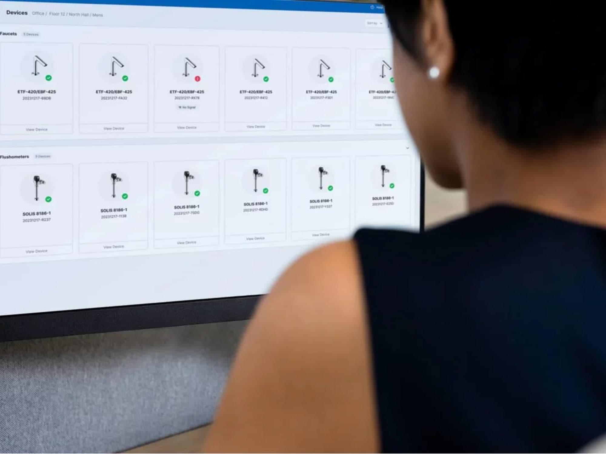 SC Argus Pro dashboard on a computer with a facitlity manager overseeing the software